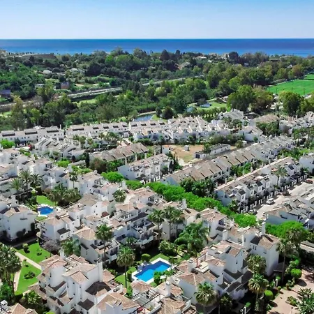 Apartment Lnm10 - Casa Naranjos Puerto Banus By Roomservices