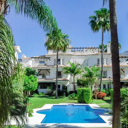 Apartment Lnm10 - Casa Naranjos Puerto Banus By Roomservices